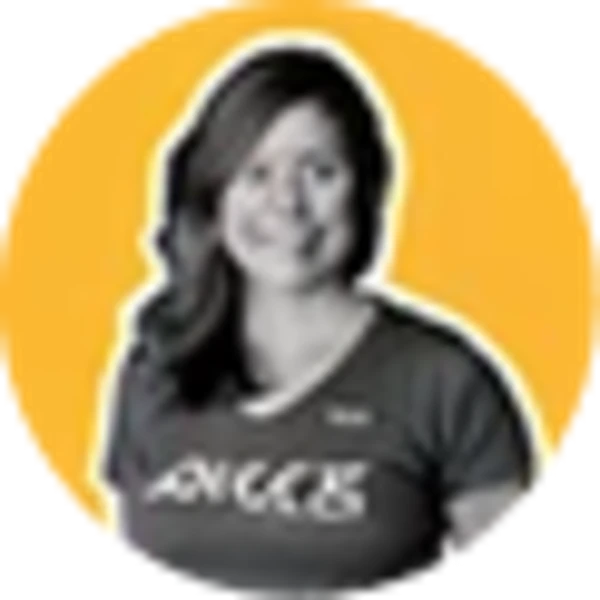Portrait of reviewer Debra Solberg
